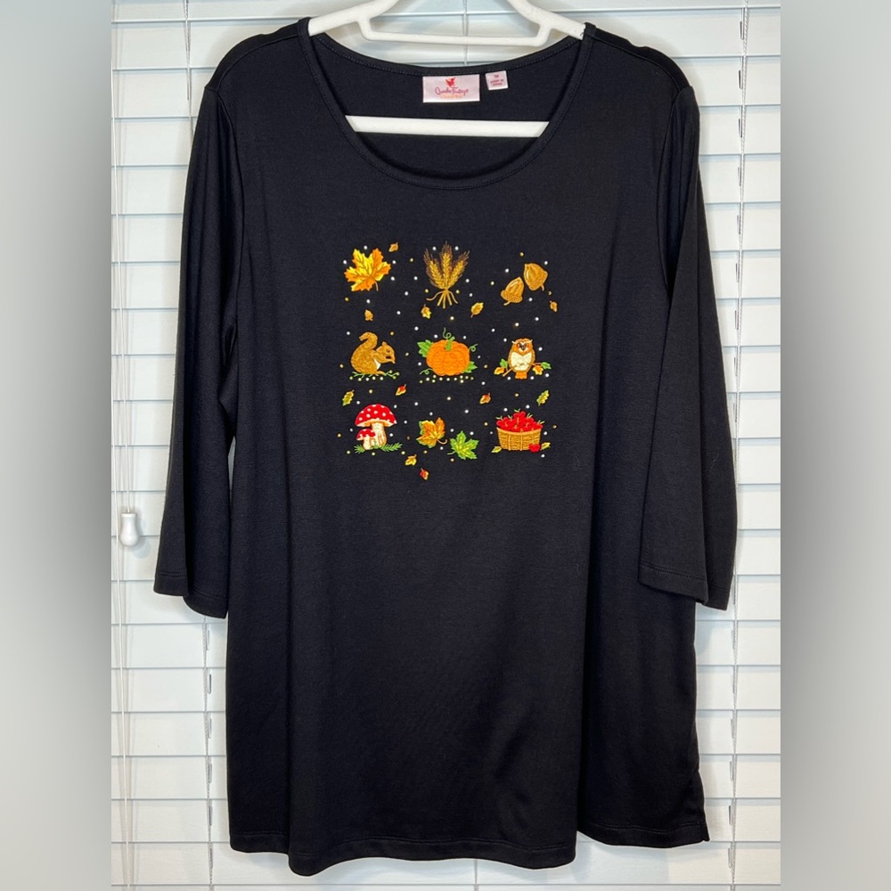 Quacker Factory black 3/4 sleeve fall embroidered top w/rhinestones